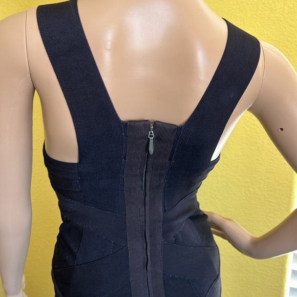 Imperfect Herve Leger Dresd - Picture 8 of 8